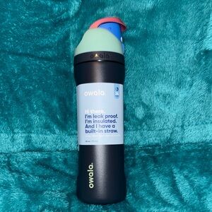 Owala Black and Blue Insulated Water Bottle with Built-in Straw